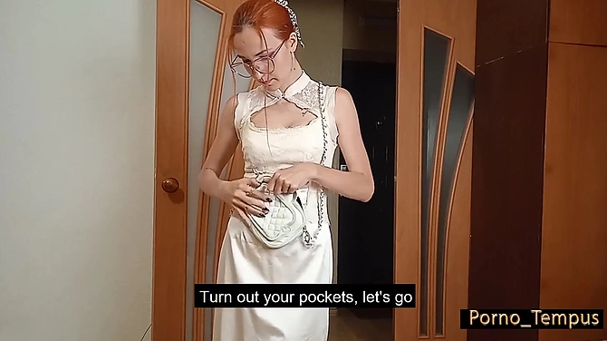 Рыжая репетиторша оказалась воровкой, за что была жестко выебана