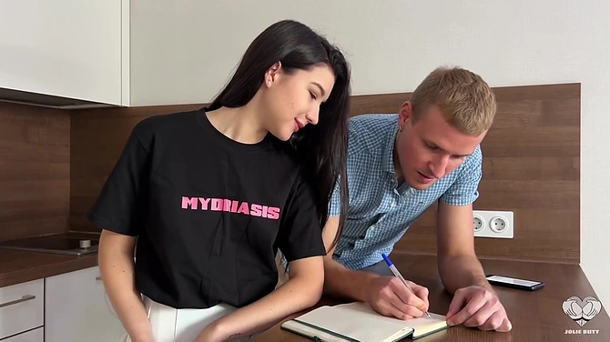 Если секс мешает учебе, то на хуй эту учебу: Jolie Butt трахается с однокурсником