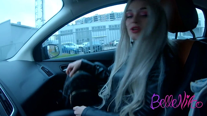 BelleNiko запикапила паренька: отсос в тачке и приглашение домой для потрахушек