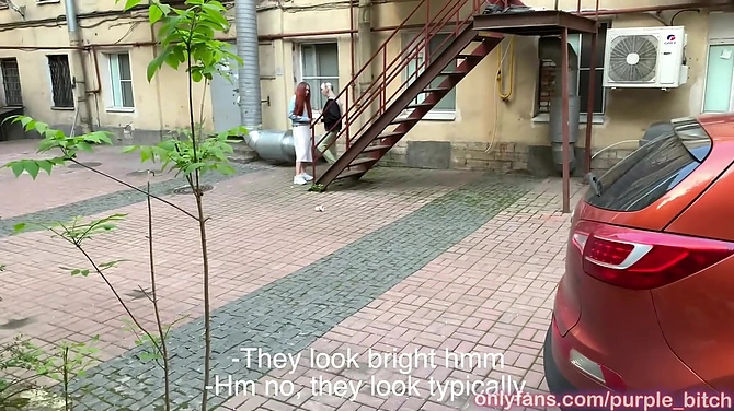 Две горячие симпатяжки развели паренька на айфон за анал.