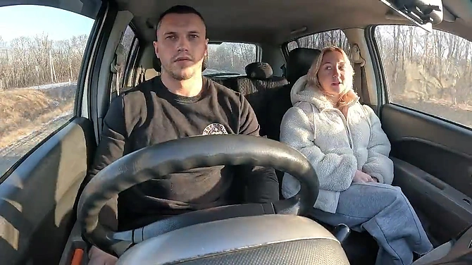 Подвоз по-деревенски: блондинка дала вместо простого "спасибо"